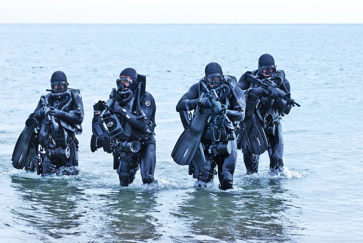 Ένα βήμα πριν από πόλεμο ΗΠΑ-Τουρκίας; Στενή συνεργασία Ελλήνων και Αμερικανών βατραχανθρώπων – Όλα τα σενάρια που εξετάζονται